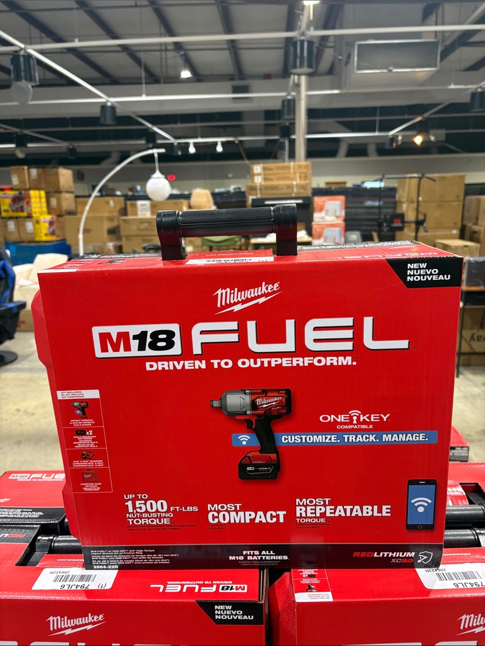 Milwaukee M18 FUEL Cordless Impact Wrench Kit - Red